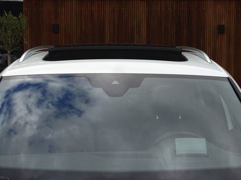 Volkswagen Tiguan 2.0 TSI 4-Motion 180PK / R-Line / ACC / Keyless / Pano / LED /