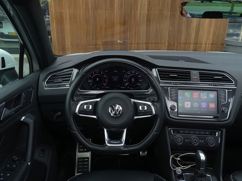 Volkswagen Tiguan 2.0 TSI 4-Motion 180PK / R-Line / ACC / Keyless / Pano / LED /