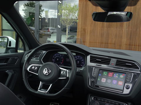 Volkswagen Tiguan 2.0 TSI 4-Motion 180PK / R-Line / ACC / Keyless / Pano / LED /