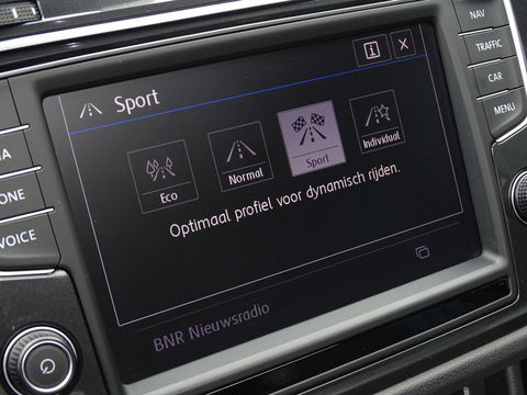 Volkswagen Tiguan 2.0 TSI 4-Motion 180PK / R-Line / ACC / Keyless / Pano / LED /