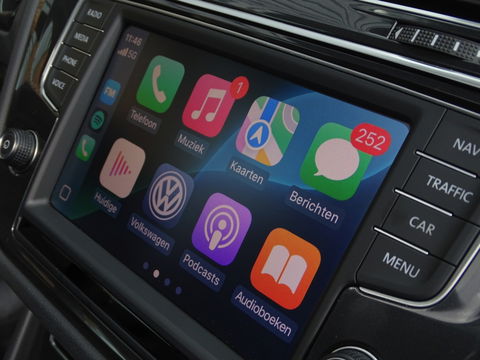 Volkswagen Tiguan 2.0 TSI 4-Motion 180PK / R-Line / ACC / Keyless / Pano / LED /