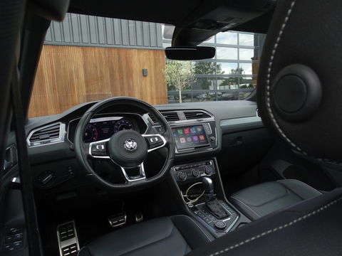 Volkswagen Tiguan 2.0 TSI 4-Motion 180PK / R-Line / ACC / Keyless / Pano / LED /