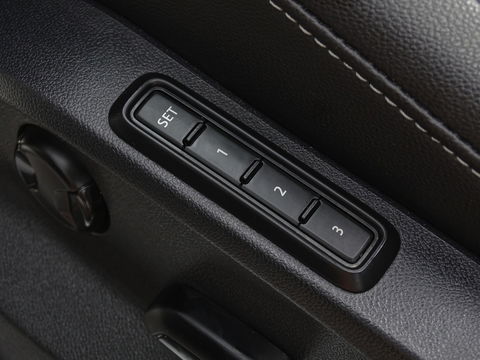 Volkswagen Tiguan 2.0 TSI 4-Motion 180PK / R-Line / ACC / Keyless / Pano / LED /