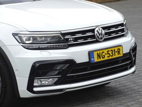 Volkswagen Tiguan 2.0 TSI 4-Motion 180PK / R-Line / ACC / Keyless / Pano / LED /