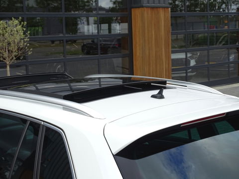 Volkswagen Tiguan 2.0 TSI 4-Motion 180PK / R-Line / ACC / Keyless / Pano / LED /