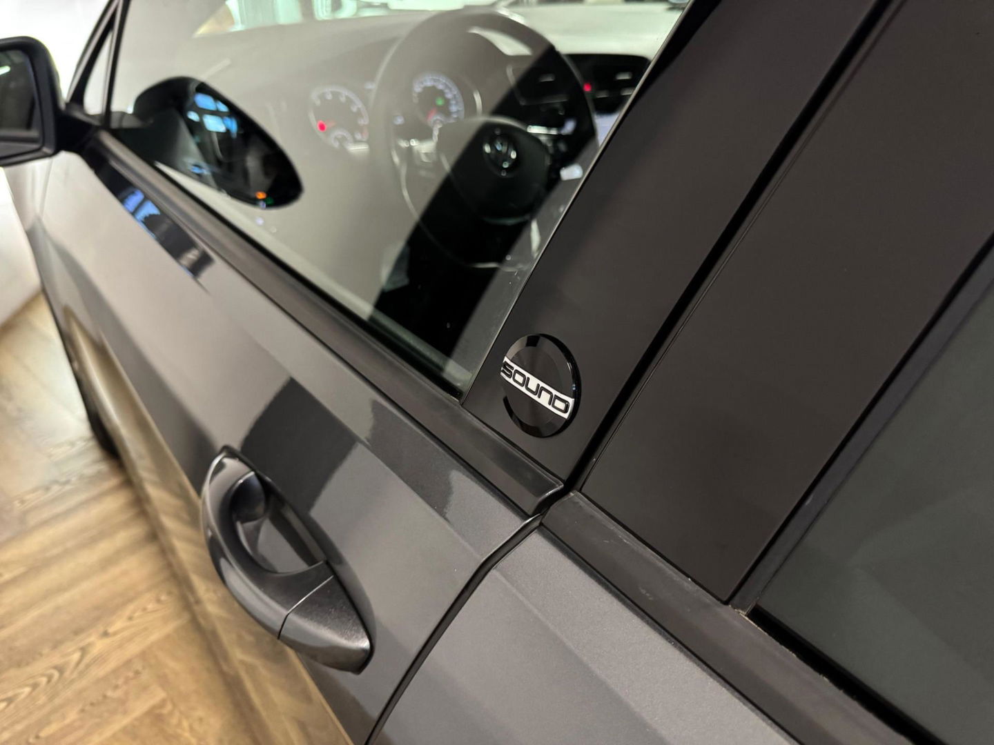 Volkswagen Golf 1.5 TSI Highline PANO CAM PDC