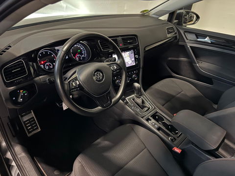 Volkswagen Golf 1.5 TSI Highline PANO CAM PDC