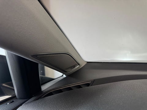 Volkswagen Golf 1.5 TSI Highline PANO CAM PDC