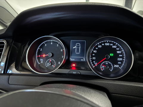 Volkswagen Golf 1.5 TSI Highline PANO CAM PDC
