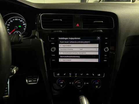 Volkswagen Golf 1.5 TSI Highline PANO CAM PDC