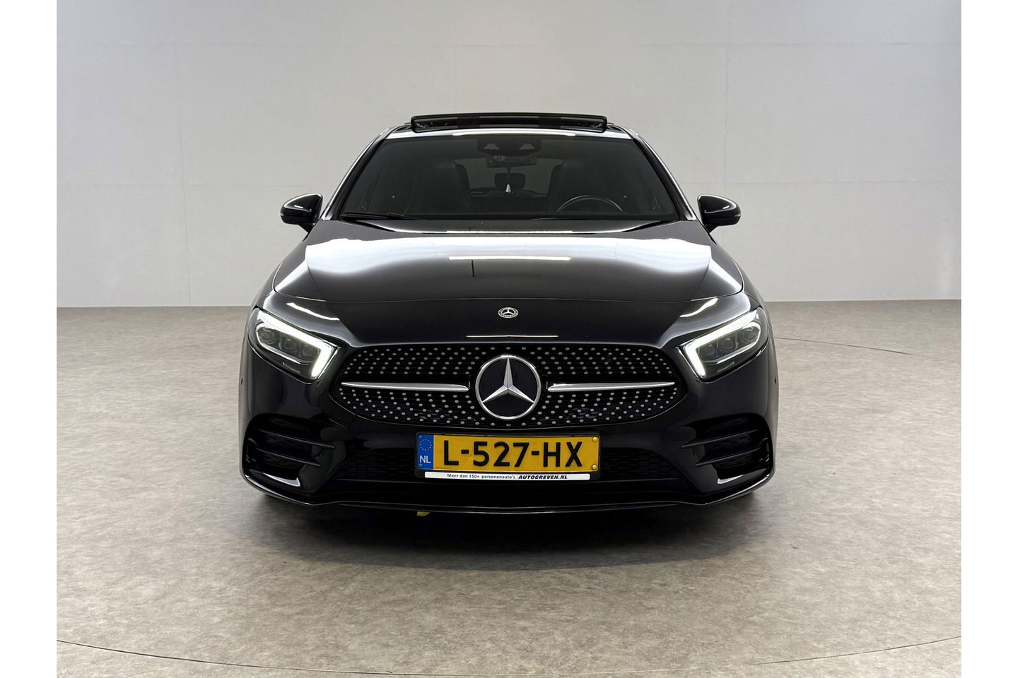 Mercedes-Benz A-Klasse 180 Business Solution AMG Pano Sfeerverl. Virtual LED Clima Cruise Carplay Navi PDC 18"LMV