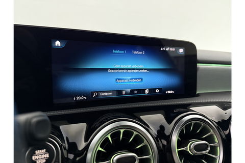 Mercedes-Benz A-Klasse 180 Business Solution AMG Pano Sfeerverl. Virtual LED Clima Cruise Carplay Navi PDC 18"LMV