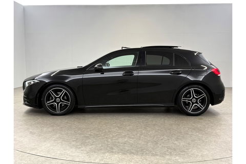 Mercedes-Benz A-Klasse 180 Business Solution AMG Pano Sfeerverl. Virtual LED Clima Cruise Carplay Navi PDC 18"LMV