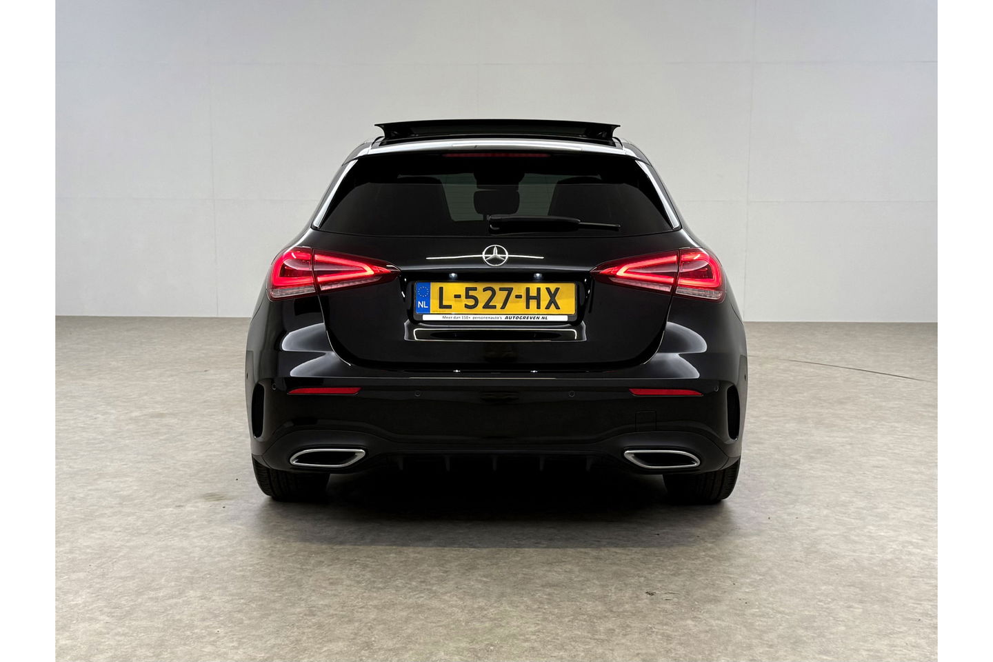 Mercedes-Benz A-Klasse 180 Business Solution AMG Pano Sfeerverl. Virtual LED Clima Cruise Carplay Navi PDC 18"LMV