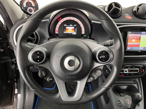 Smart Forfour electric drive prime 18 kWh *PANO | LUXURY-LEATHER | NAVI-FULLMAP | CAMERA | HEATED-COMFORTSEATS | AIRCO | CRUISE | 15''ALU*