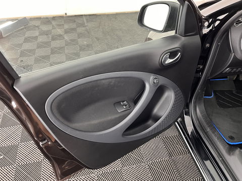 Smart Forfour electric drive prime 18 kWh *PANO | LUXURY-LEATHER | NAVI-FULLMAP | CAMERA | HEATED-COMFORTSEATS | AIRCO | CRUISE | 15''ALU*