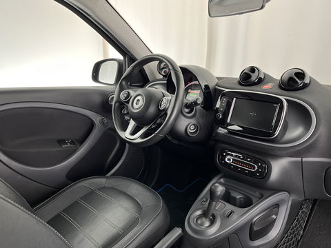 Smart Forfour electric drive prime 18 kWh *PANO | LUXURY-LEATHER | NAVI-FULLMAP | CAMERA | HEATED-COMFORTSEATS | AIRCO | CRUISE | 15''ALU*