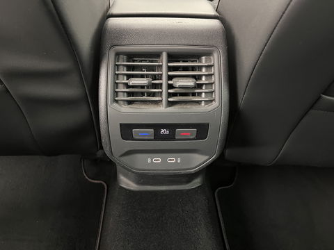 SEAT Leon 2.0 TDI FR-Sportpack Launch Edition (INCL-BTW) Aut.*PANO | LEATHER-FABRIC | FULL-LED | DIGI-COCKPIT | SPORT-SEATS | NAVI-FULLMAP | ECC | SHIFTPADDLES | PDC | AMBIENT-LIGHT | KEYLESS | PRIVACY-GLASS | 17''ALU*