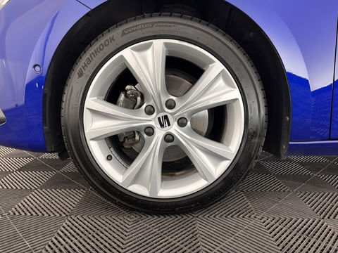 SEAT Leon 2.0 TDI FR-Sportpack Launch Edition (INCL-BTW) Aut.*PANO | LEATHER-FABRIC | FULL-LED | DIGI-COCKPIT | SPORT-SEATS | NAVI-FULLMAP | ECC | SHIFTPADDLES | PDC | AMBIENT-LIGHT | KEYLESS | PRIVACY-GLASS | 17''ALU*