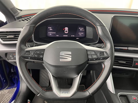 SEAT Leon 2.0 TDI FR-Sportpack Launch Edition (INCL-BTW) Aut.*PANO | LEATHER-FABRIC | FULL-LED | DIGI-COCKPIT | SPORT-SEATS | NAVI-FULLMAP | ECC | SHIFTPADDLES | PDC | AMBIENT-LIGHT | KEYLESS | PRIVACY-GLASS | 17''ALU*