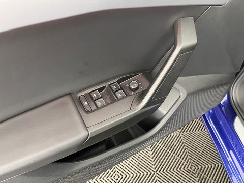 SEAT Leon 2.0 TDI FR-Sportpack Launch Edition (INCL-BTW) Aut.*PANO | LEATHER-FABRIC | FULL-LED | DIGI-COCKPIT | SPORT-SEATS | NAVI-FULLMAP | ECC | SHIFTPADDLES | PDC | AMBIENT-LIGHT | KEYLESS | PRIVACY-GLASS | 17''ALU*