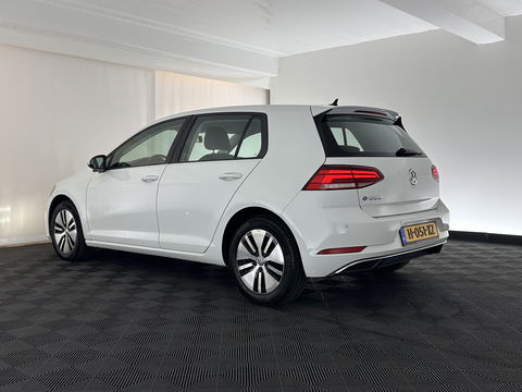 Volkswagen e-Golf Aut. *HEAT-PUMP | LUXURY-LEATHER | FULL-LED | NAVI-FULLMAP | CAMERA | HEATED-SPORTSEATS | ECC | CCS-FASTLOADER | PDC | CARPLAY | CRUISE | 16''ALU*