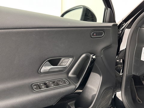 Mercedes-Benz A-Klasse 160 Business Solution *1/2ELATHER | FULL-LED | WIDE-SCREEN-COCKPIT | CAMERA | NAVI-FULLMAP | HEATED-COMFORTSEATS | ECC | PDC | CRUISE | 16''ALU*