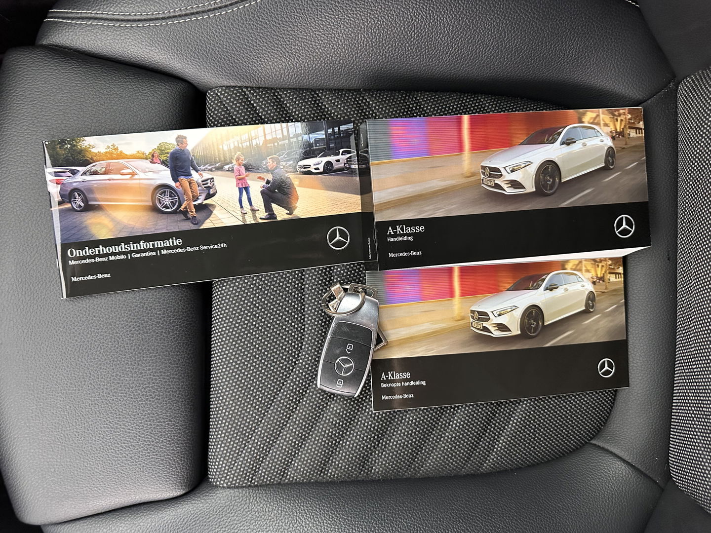 Mercedes-Benz A-Klasse 160 Business Solution *1/2ELATHER | FULL-LED | WIDE-SCREEN-COCKPIT | CAMERA | NAVI-FULLMAP | HEATED-COMFORTSEATS | ECC | PDC | CRUISE | 16''ALU*