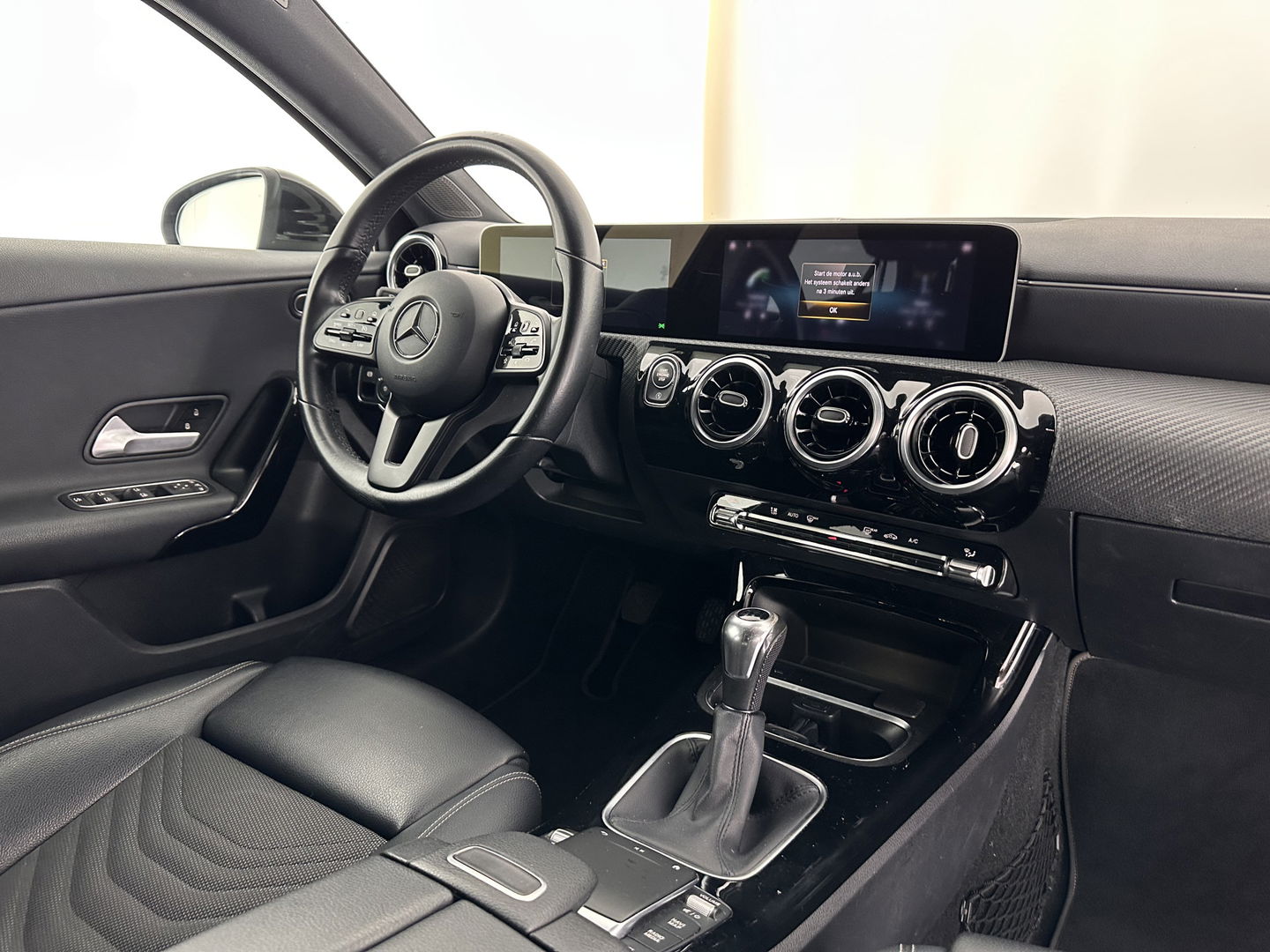 Mercedes-Benz A-Klasse 160 Business Solution *1/2ELATHER | FULL-LED | WIDE-SCREEN-COCKPIT | CAMERA | NAVI-FULLMAP | HEATED-COMFORTSEATS | ECC | PDC | CRUISE | 16''ALU*