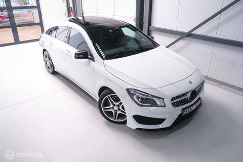 Mercedes-Benz CLA-Klasse Shooting Brake 180 AMG Line | Panorama | Trekhaak | Sportleder | LED | Navigatie | NL auto NAP | Rijklaarprijs |