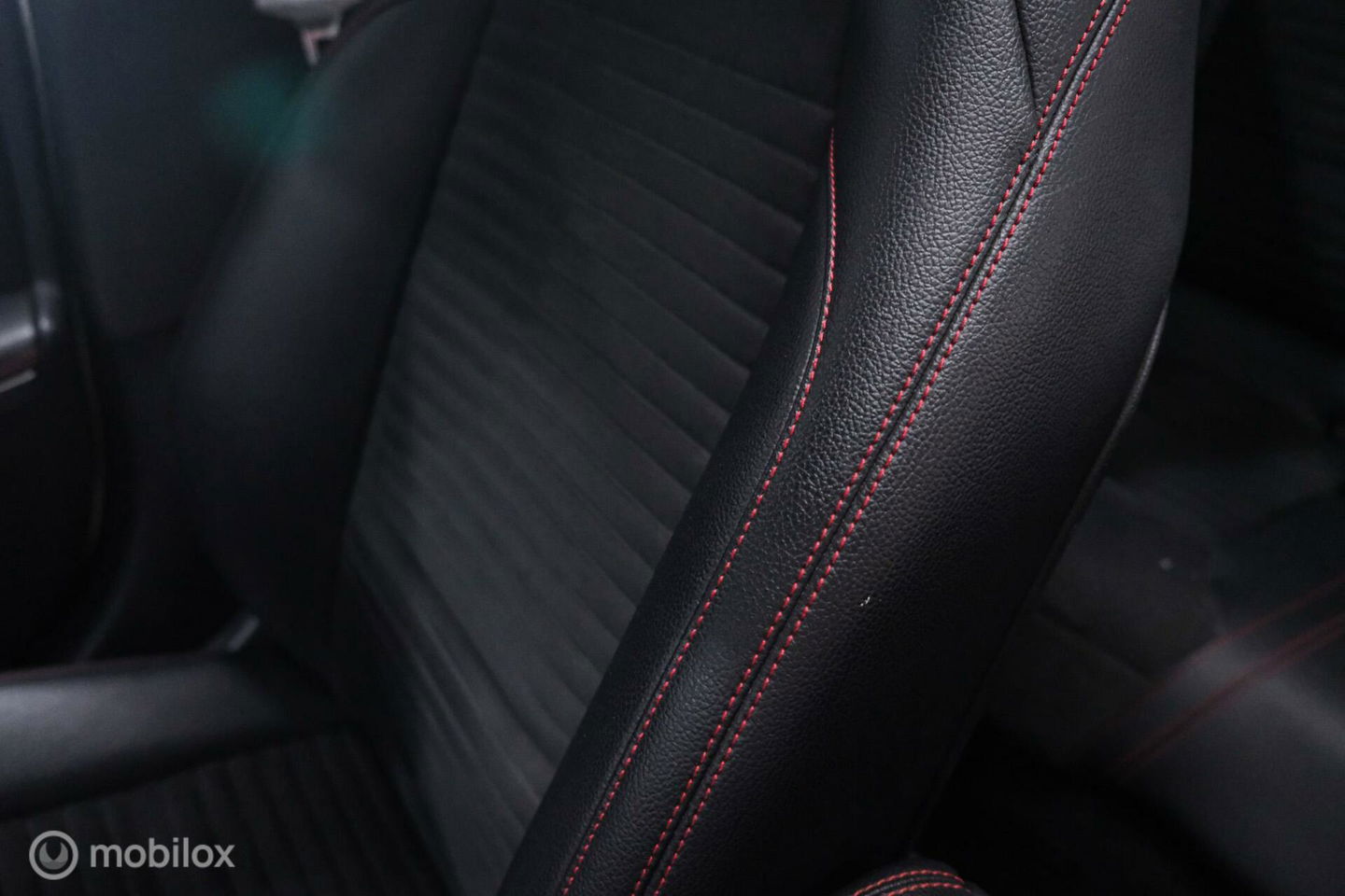 Mercedes-Benz CLA-Klasse Shooting Brake 180 AMG Line | Panorama | Trekhaak | Sportleder | LED | Navigatie | NL auto NAP | Rijklaarprijs |
