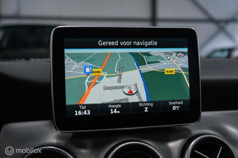 Mercedes-Benz CLA-Klasse Shooting Brake 180 AMG Line | Panorama | Trekhaak | Sportleder | LED | Navigatie | NL auto NAP | Rijklaarprijs |