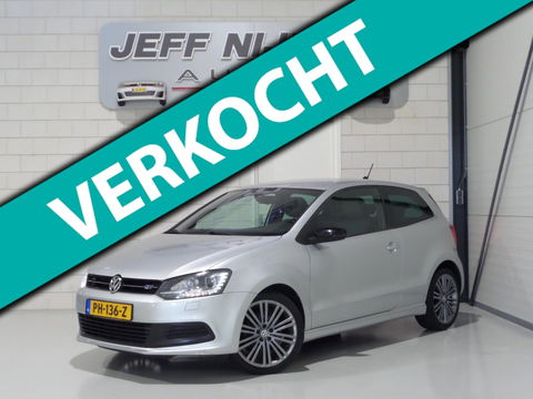 Volkswagen Polo 1.4 TSI BlueGT Xenon-LED Navigatie Bluetooth Parkeersensoren, van 2e eigenaar in uniek mooie staat !
