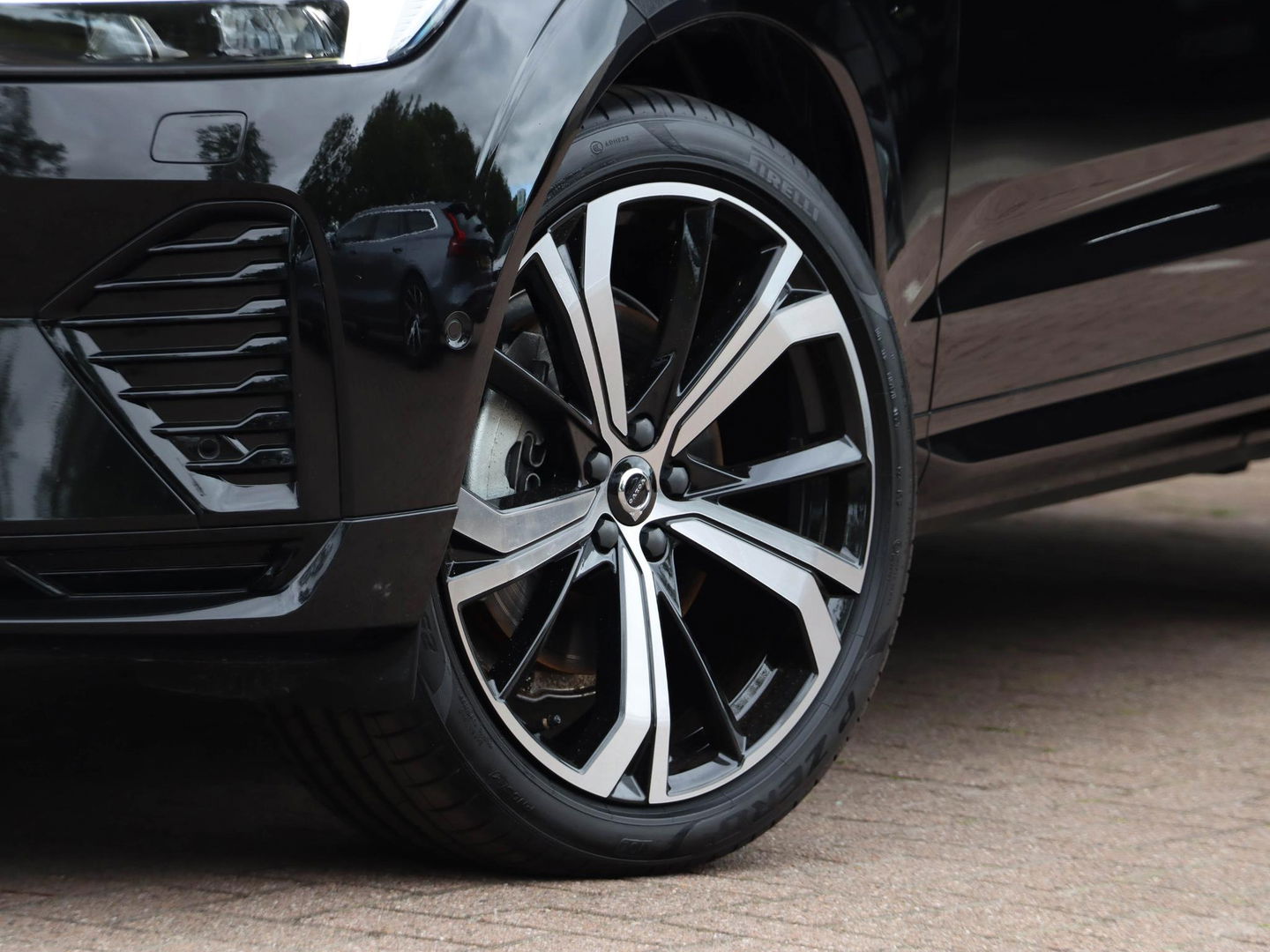 Volvo XC60 T8 AWD Plus Dark 455PK | 360 Cam | 21'' | Harman Kardon | Winterpakket