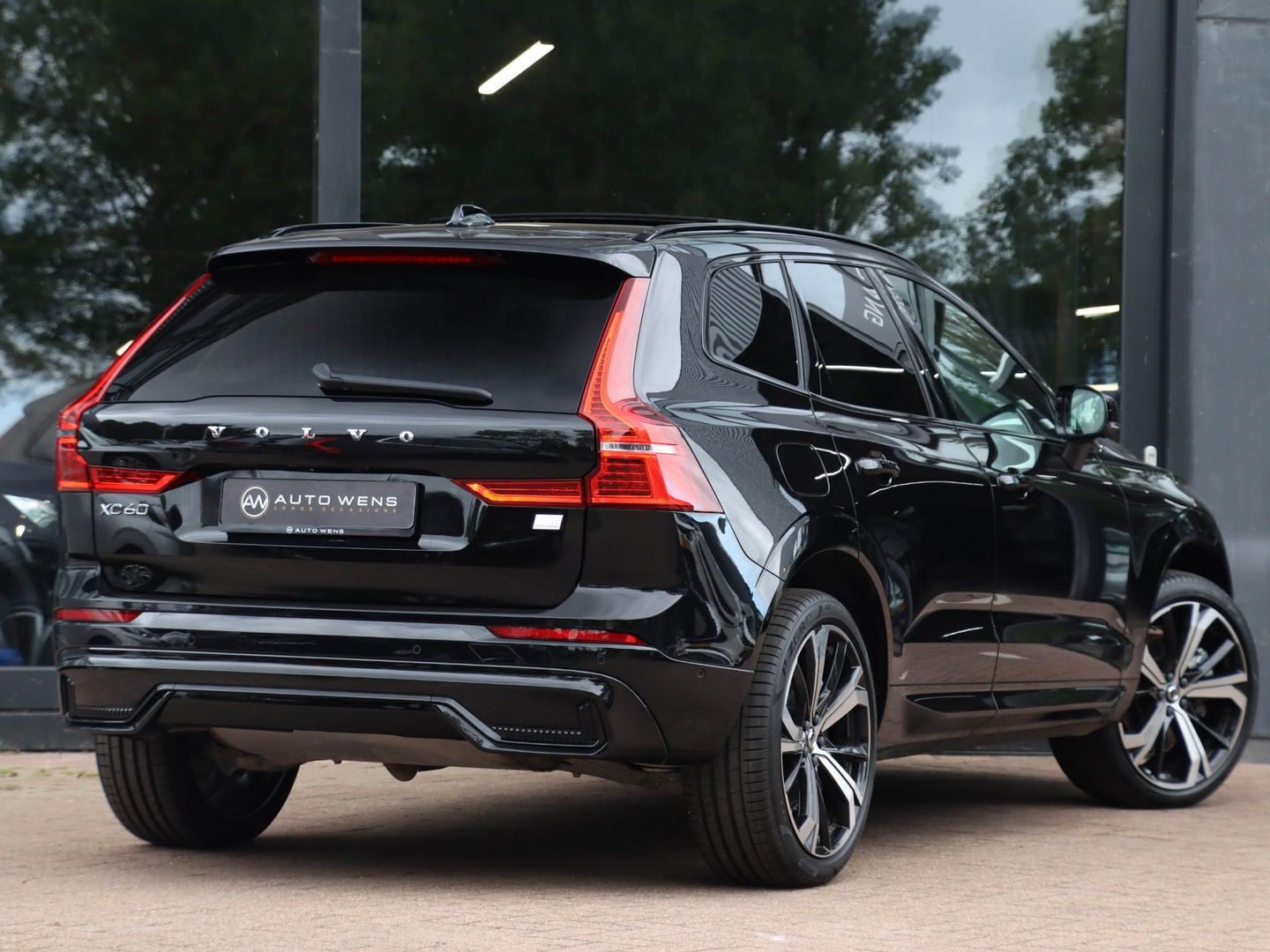 Volvo XC60 T8 AWD Plus Dark 455PK | 360 Cam | 21'' | Harman Kardon | Winterpakket