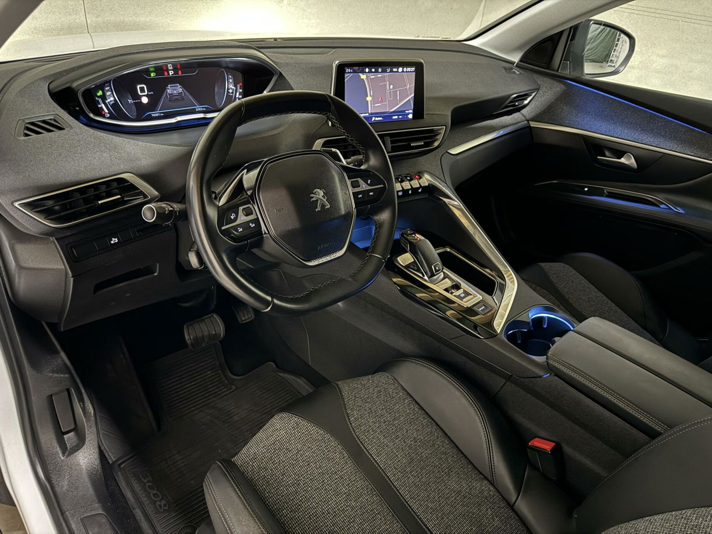 Peugeot 3008 1.6 PureTech Allure CarPlay 360° Cruise Sfeerv. NAP