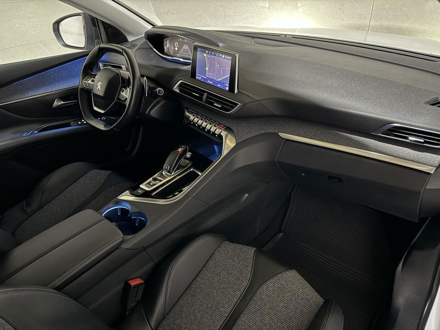 Peugeot 3008 1.6 PureTech Allure CarPlay 360° Cruise Sfeerv. NAP