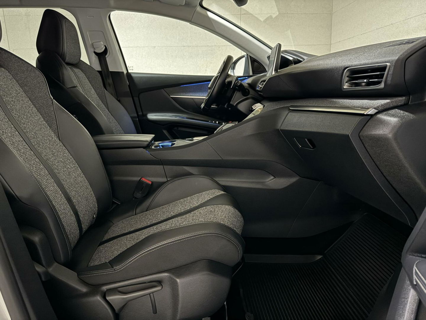 Peugeot 3008 1.6 PureTech Allure CarPlay 360° Cruise Sfeerv. NAP