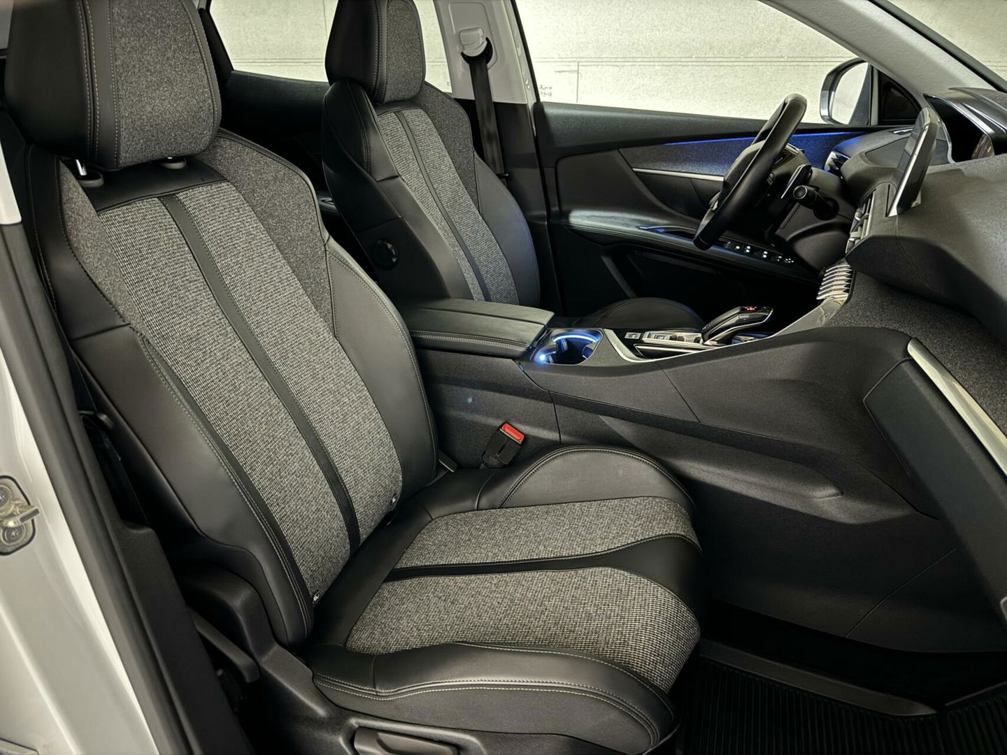 Peugeot 3008 1.6 PureTech Allure CarPlay 360° Cruise Sfeerv. NAP