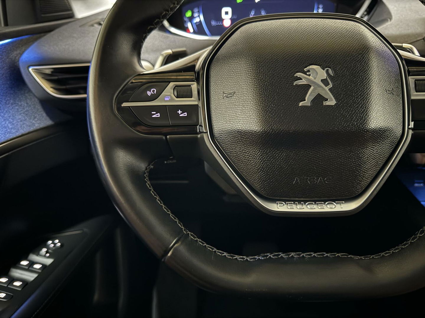Peugeot 3008 1.6 PureTech Allure CarPlay 360° Cruise Sfeerv. NAP
