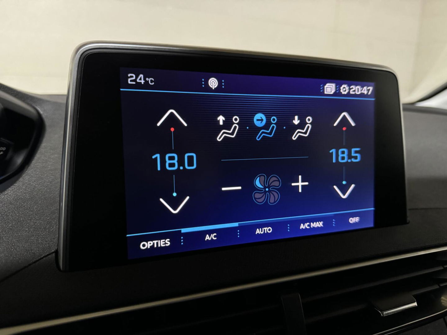Peugeot 3008 1.6 PureTech Allure CarPlay 360° Cruise Sfeerv. NAP