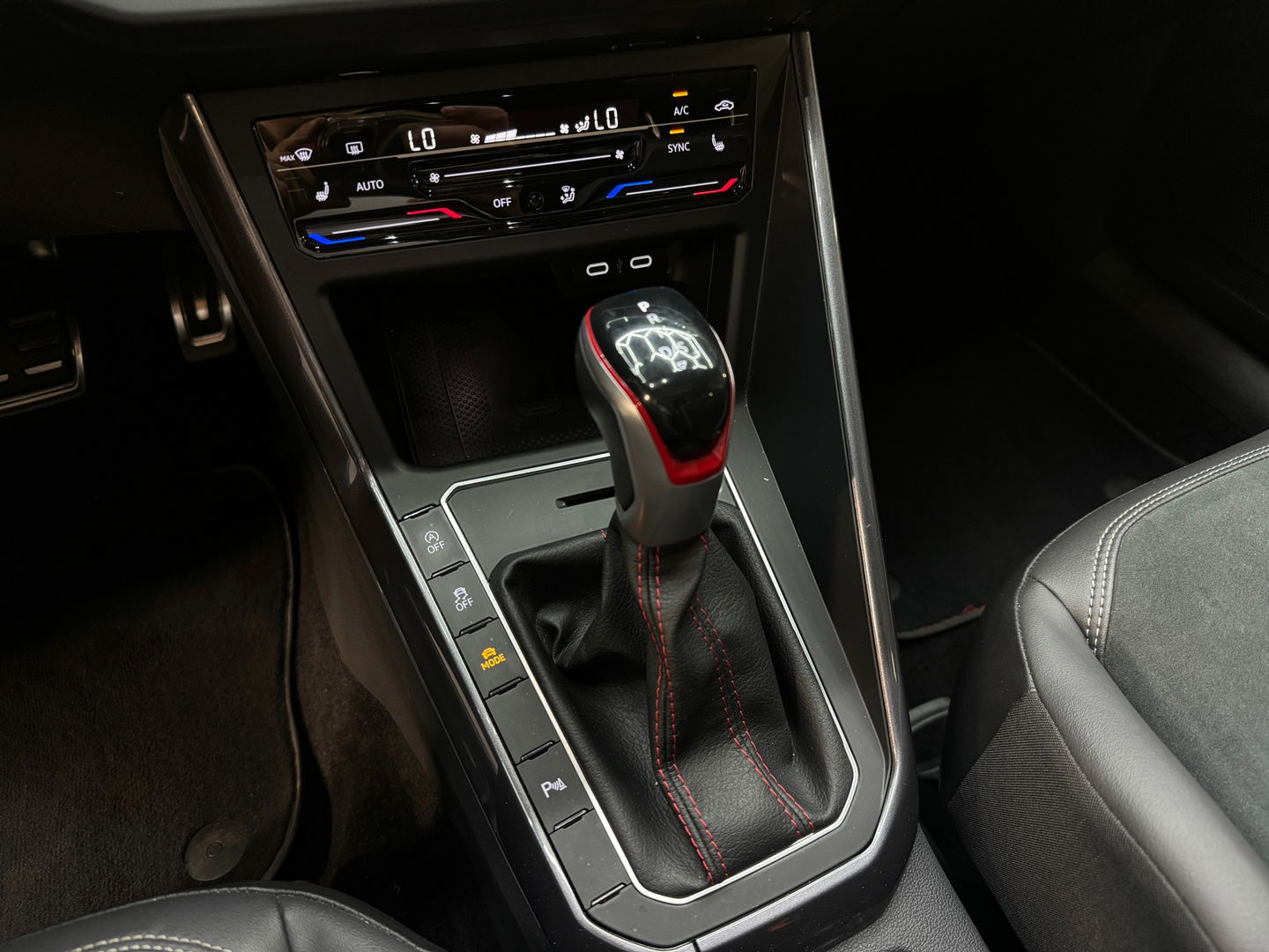 Volkswagen Polo 2.0 TSI GTI Pano|Beat|IQ|NAP|ACC|DCC|NL Auto