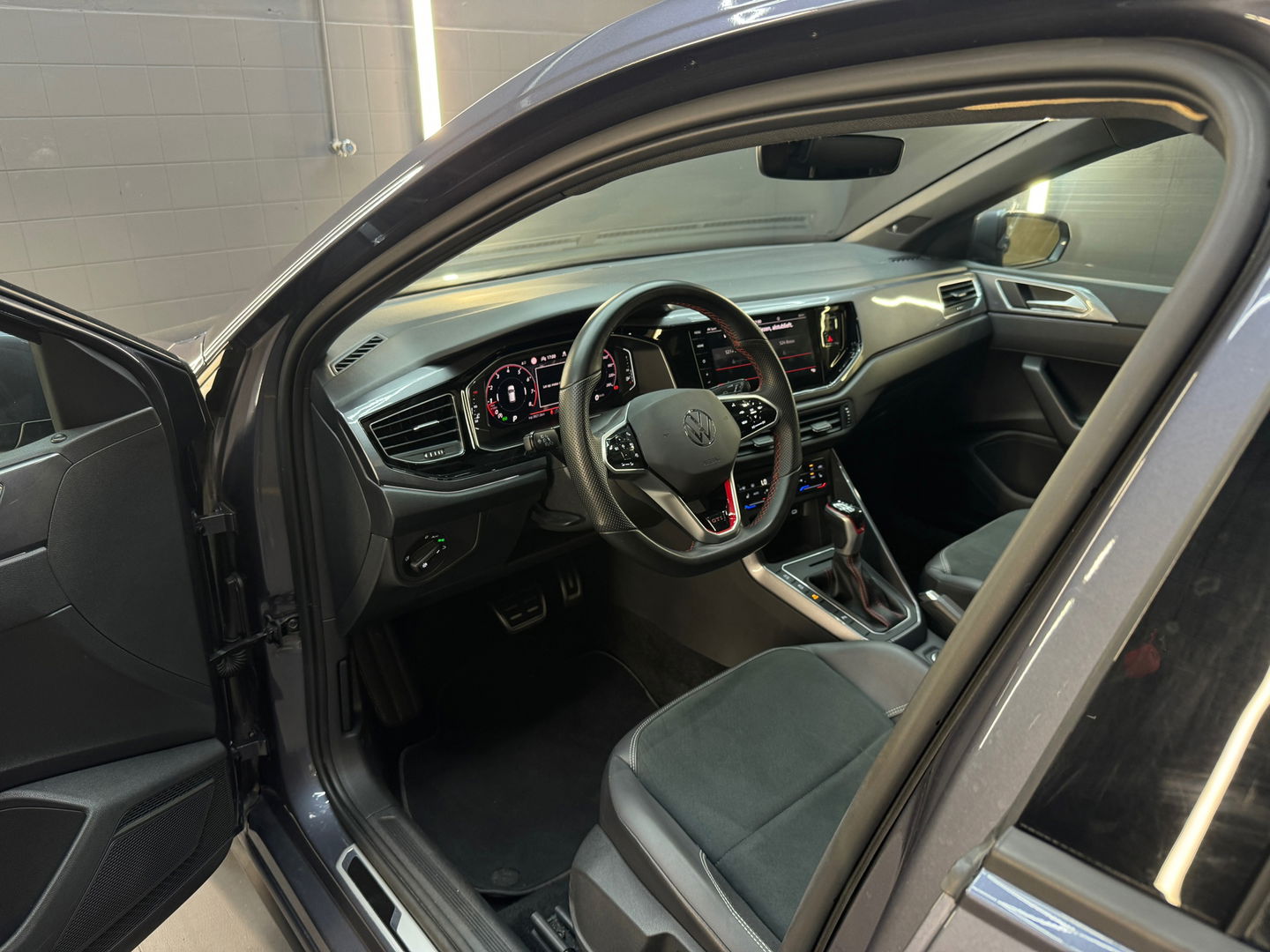 Volkswagen Polo 2.0 TSI GTI Pano|Beat|IQ|NAP|ACC|DCC|NL Auto
