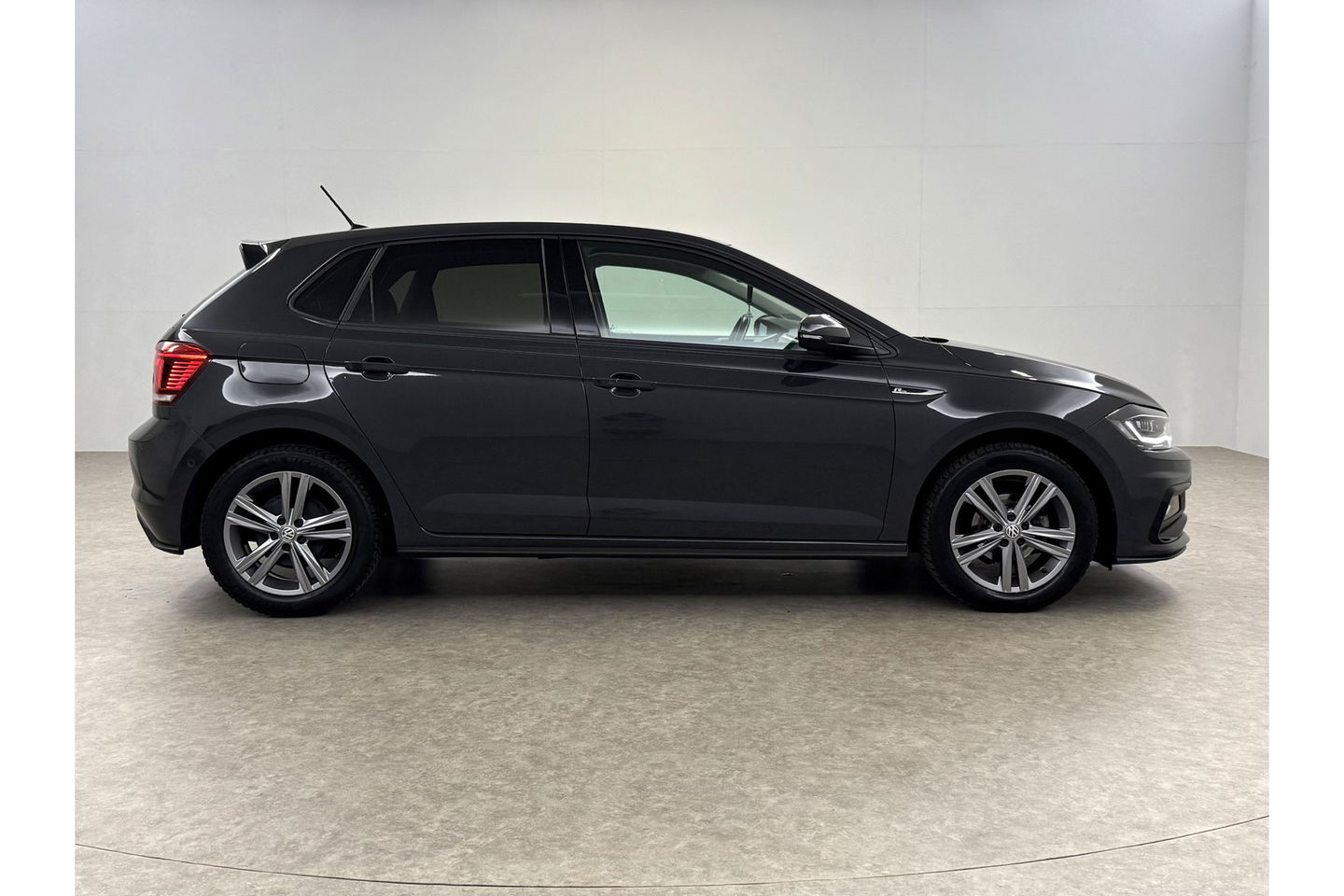 Volkswagen Polo 1.0 TSI R-Line LED Virtual Clima Cruise Carplay Navi PDC 16"LMV