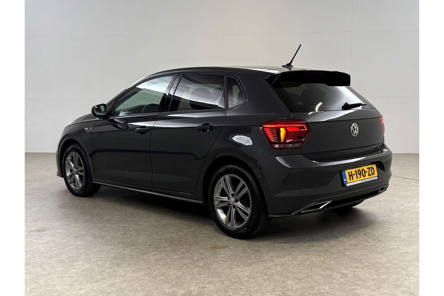 Volkswagen Polo 1.0 TSI R-Line LED Virtual Clima Cruise Carplay Navi PDC 16"LMV