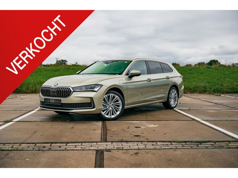 Škoda Superb Combi 1.5 TSI PHEV Laurin & Klement | PANO | TREKHAAK | LEDER | DCC