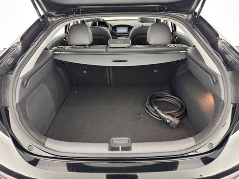 Hyundai IONIQ Premium EV (INCL-BTW) *PANO | FULL-LEATHER | INFINITY-AUDIO | FULL-LED | KEYLESS | NAVI-FULLMAP |  ADAPTIVE-CRUISE |  DAB | CAMERA | MEMORY-PACK | DIGI-COCKPIT | CCS-FASTLOADER | LANE-ASSIST...