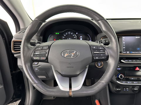 Hyundai IONIQ Premium EV (INCL-BTW) *PANO | FULL-LEATHER | INFINITY-AUDIO | FULL-LED | KEYLESS | NAVI-FULLMAP |  ADAPTIVE-CRUISE |  DAB | CAMERA | MEMORY-PACK | DIGI-COCKPIT | CCS-FASTLOADER | LANE-ASSIST...
