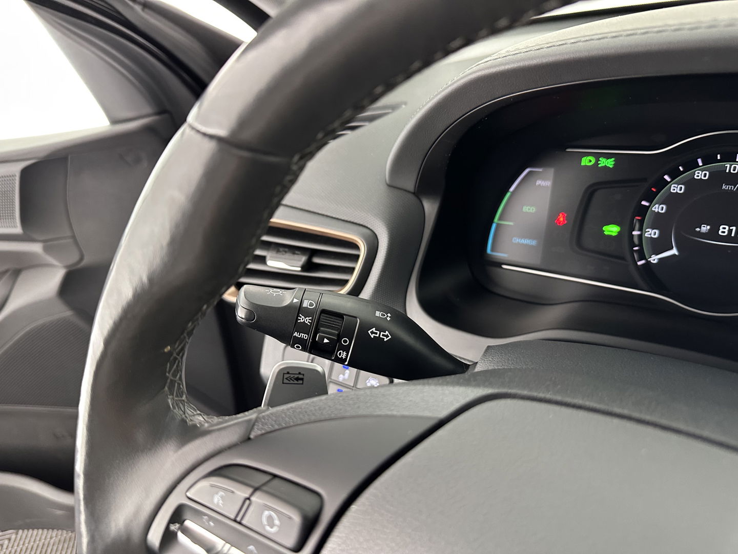 Hyundai IONIQ Premium EV (INCL-BTW) *PANO | FULL-LEATHER | INFINITY-AUDIO | FULL-LED | KEYLESS | NAVI-FULLMAP |  ADAPTIVE-CRUISE |  DAB | CAMERA | MEMORY-PACK | DIGI-COCKPIT | CCS-FASTLOADER | LANE-ASSIST...