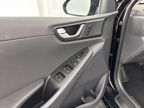 Hyundai IONIQ Premium EV (INCL-BTW) *PANO | FULL-LEATHER | INFINITY-AUDIO | FULL-LED | KEYLESS | NAVI-FULLMAP |  ADAPTIVE-CRUISE |  DAB | CAMERA | MEMORY-PACK | DIGI-COCKPIT | CCS-FASTLOADER | LANE-ASSIST...